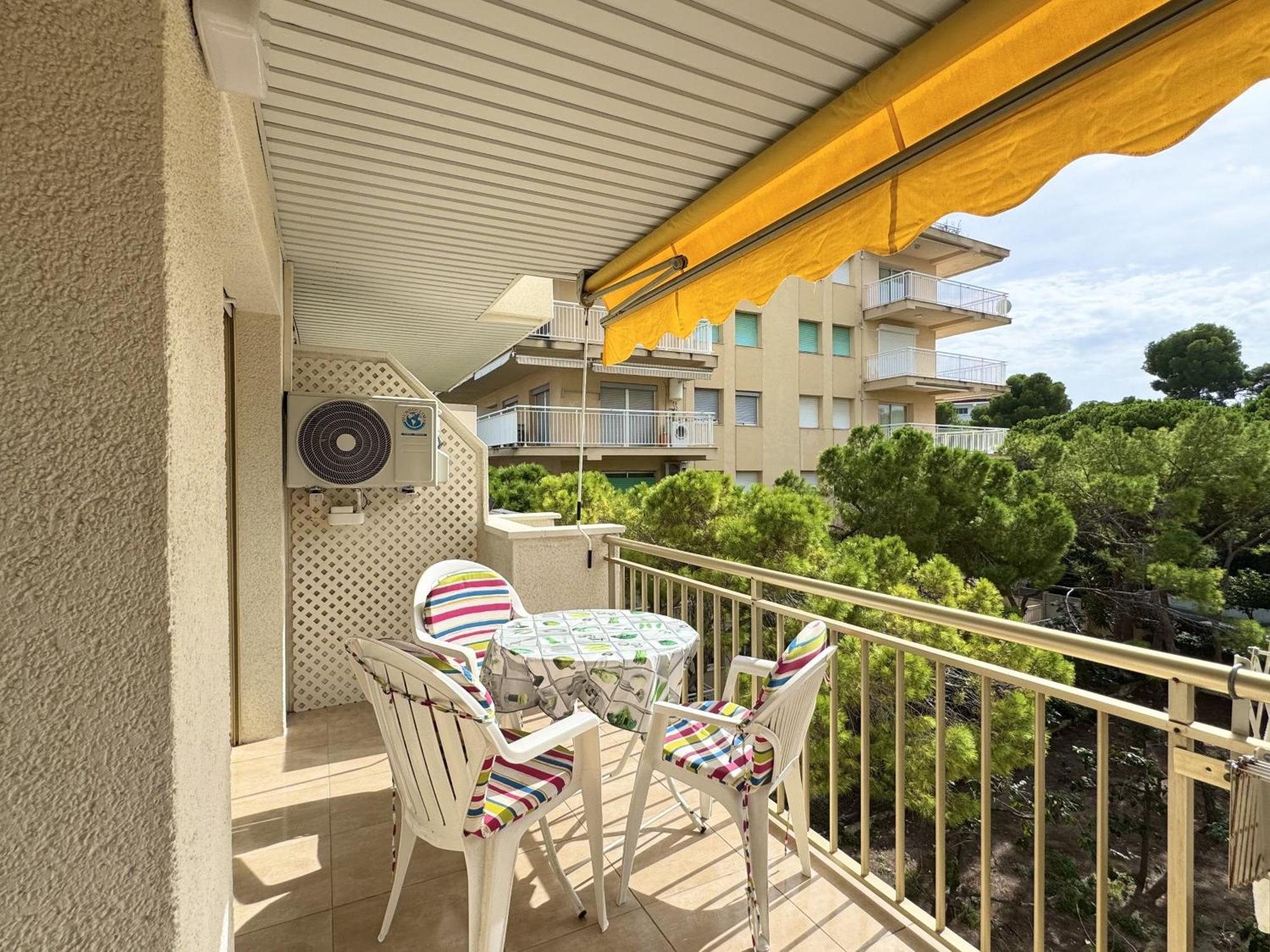 Apartsalou Penedes Екстер'єр фото