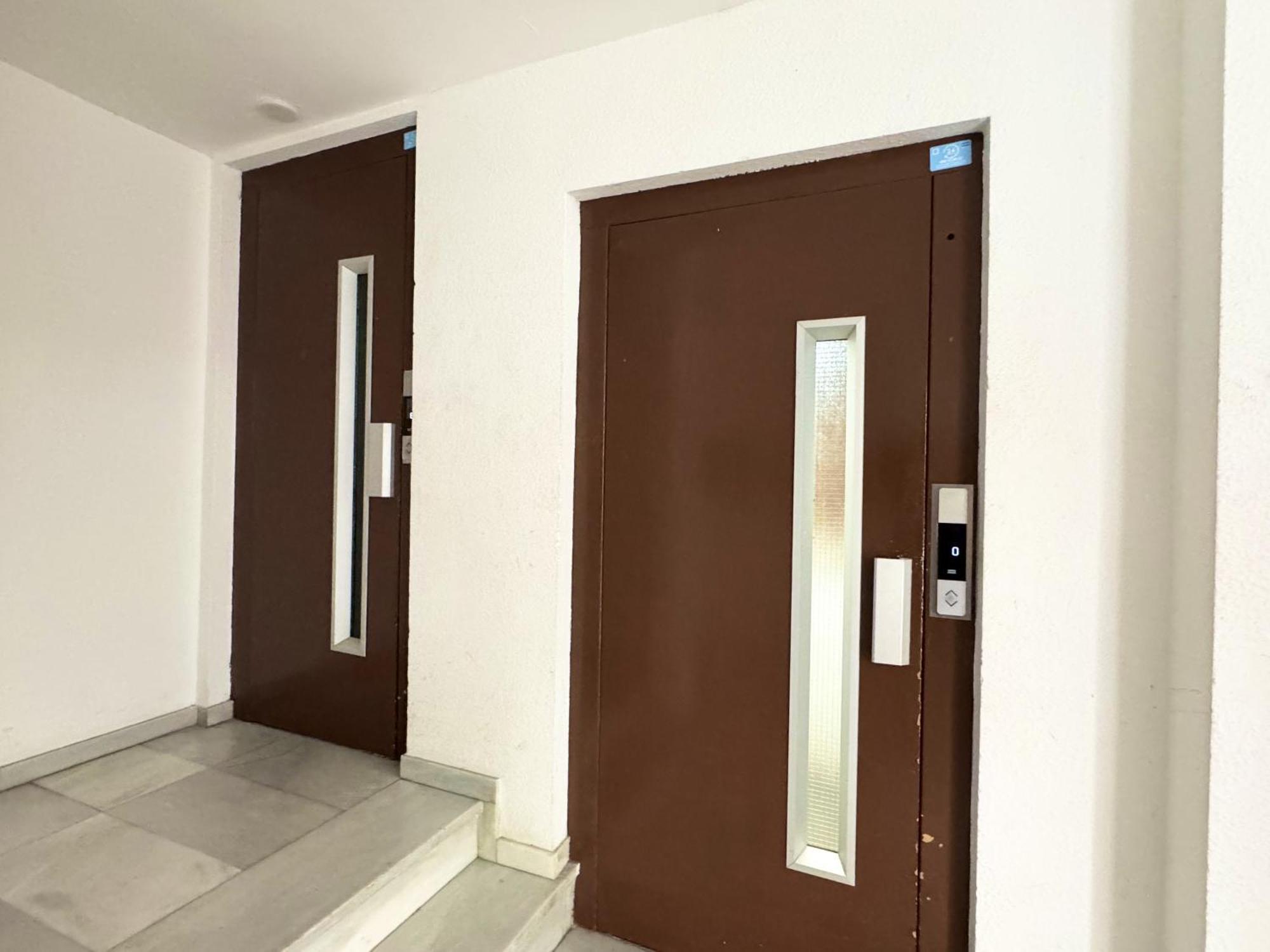 Apartsalou Penedes Екстер'єр фото